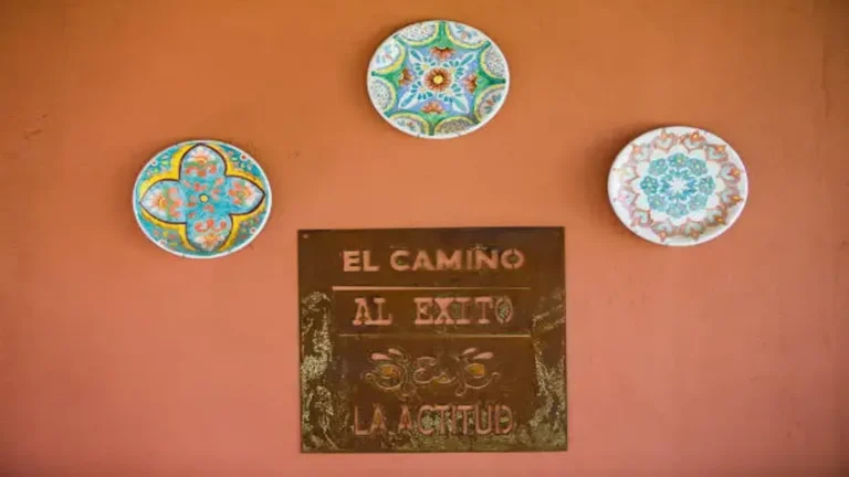 De Cantón: The Meaning, History, and Cultural Identity Behind a Phrase of Place and Belonging