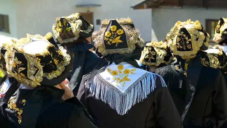 The Identity of the Cognaçais: Tradition, Craft, and Modern Change
